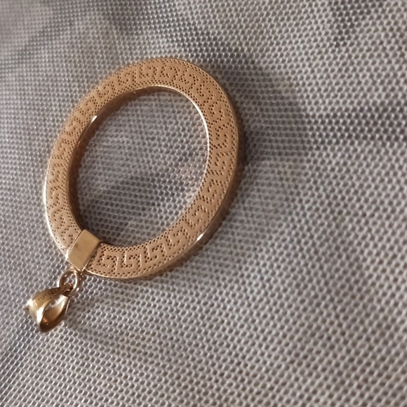 Elegant Gold-Tone Circular Pendant - Picture 7 of 7